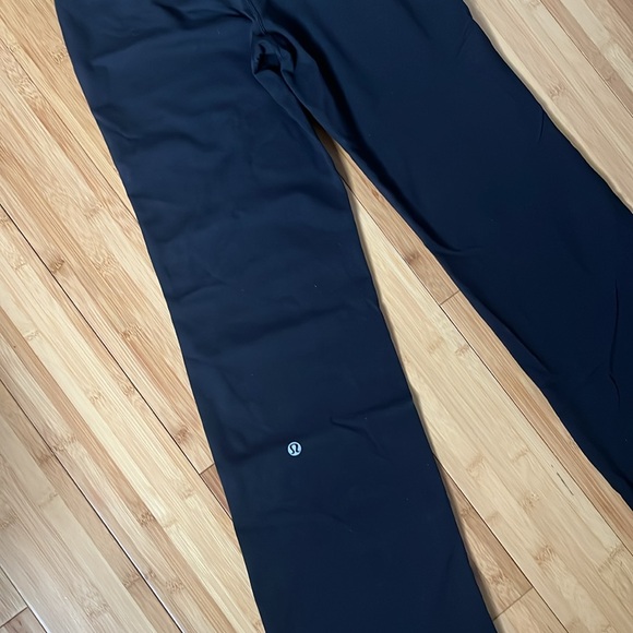 Lulu lemon Yoga Pants - Picture 3 of 3